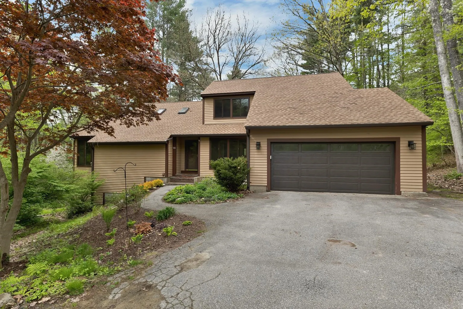 16 Old Manchester Road Amherst NH 03031