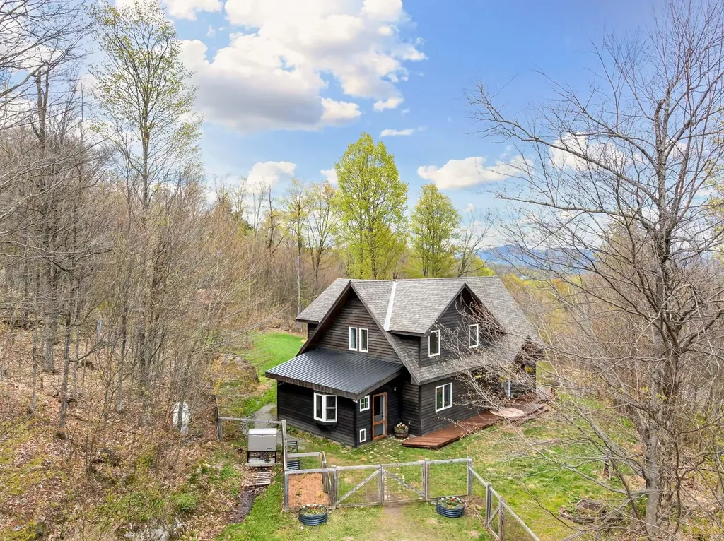 96 Deerfield Hills Road Morristown VT 05661