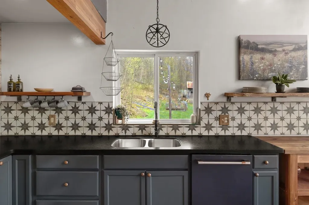 96 Deerfield Hills Road Morristown VT 05661