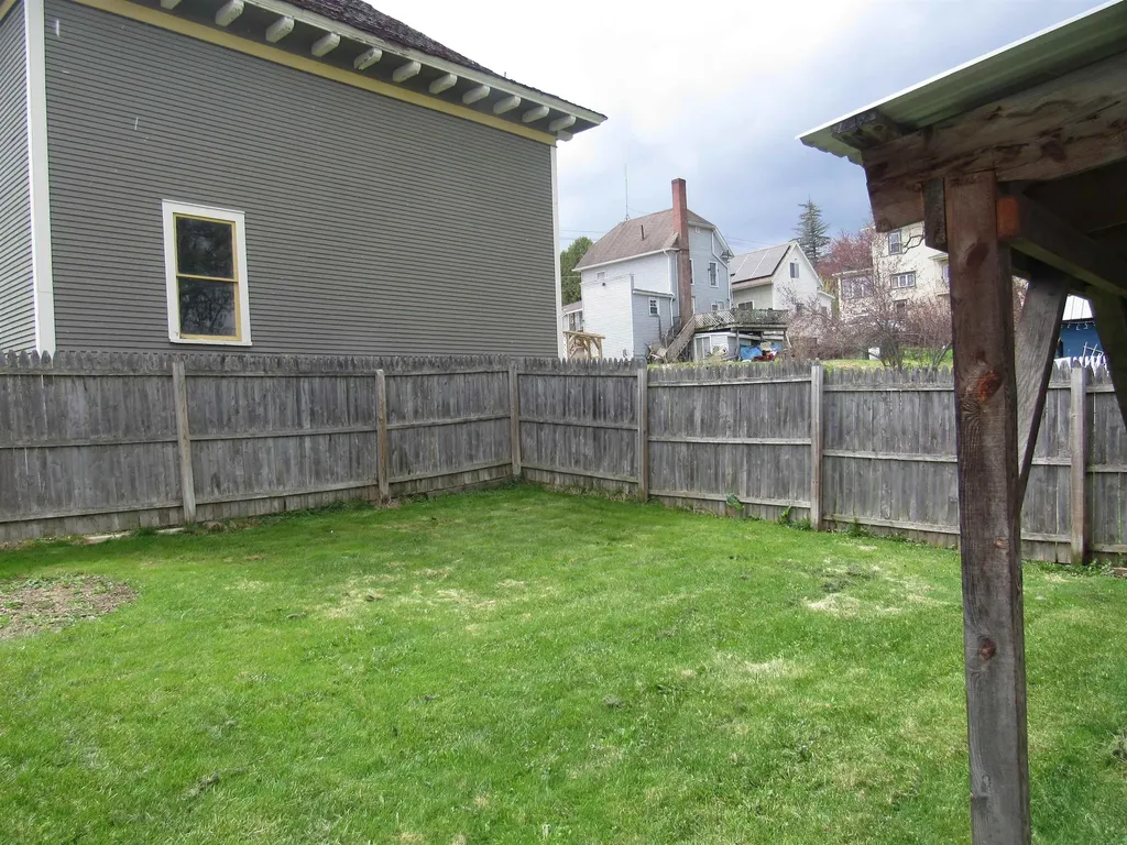 31 South Street Troy VT 05859