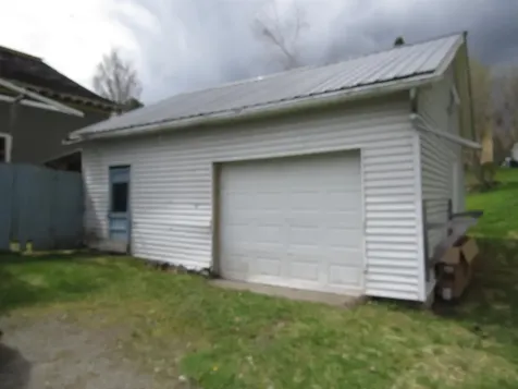 31 South Street Troy VT 05859