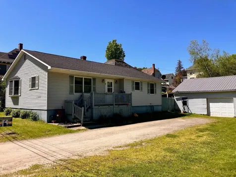 31 South Street Troy VT 05859