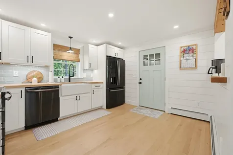87 Putney Road Fitzwilliam NH 03447