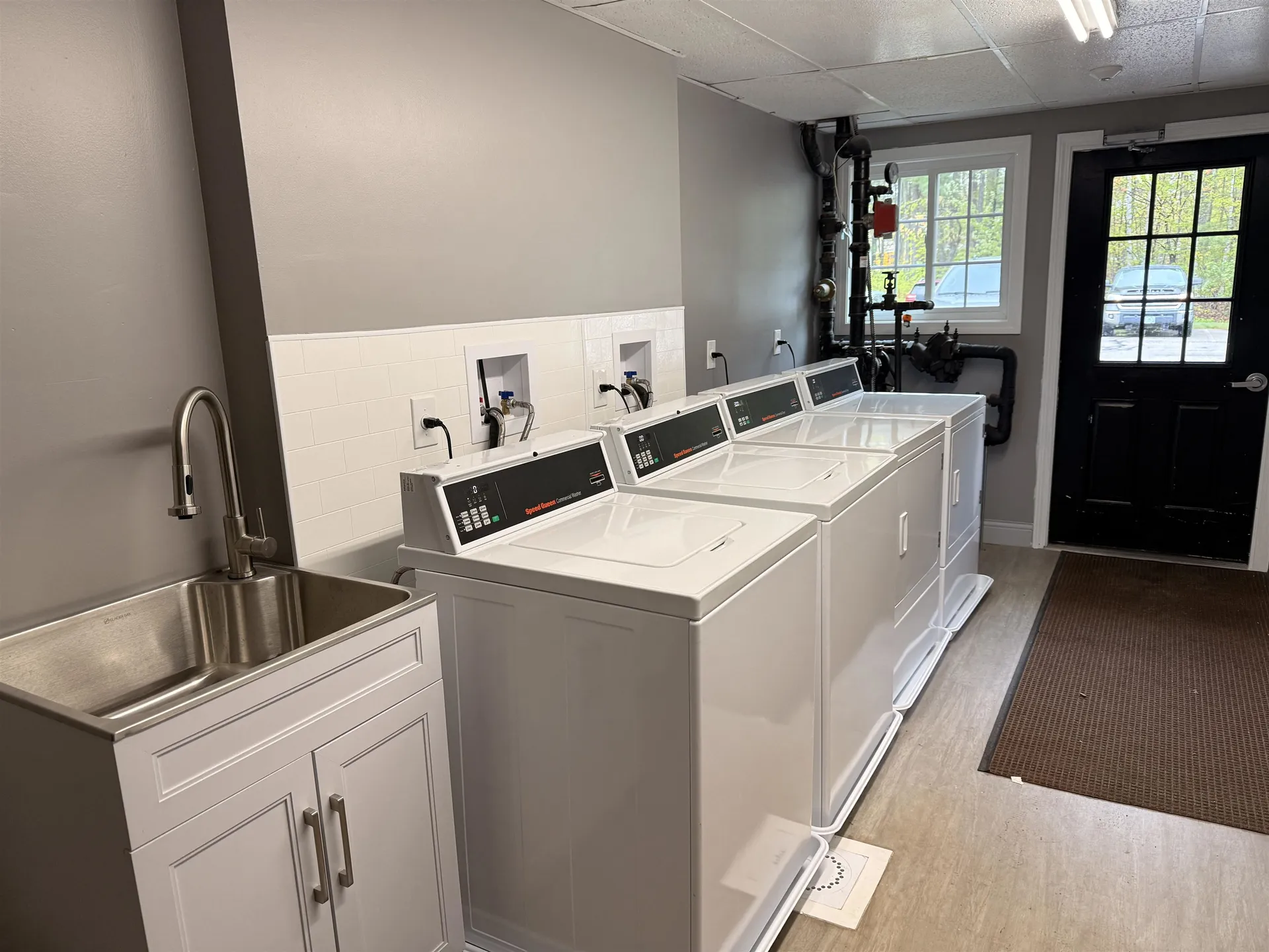 379 Huse Road Manchester NH 03103
