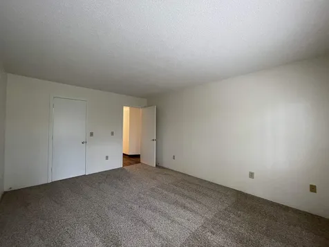379 Huse Road Manchester NH 03103