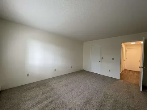 379 Huse Road Manchester NH 03103