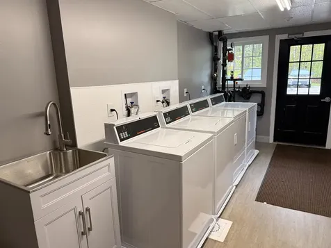 379 Huse Road Manchester NH 03103