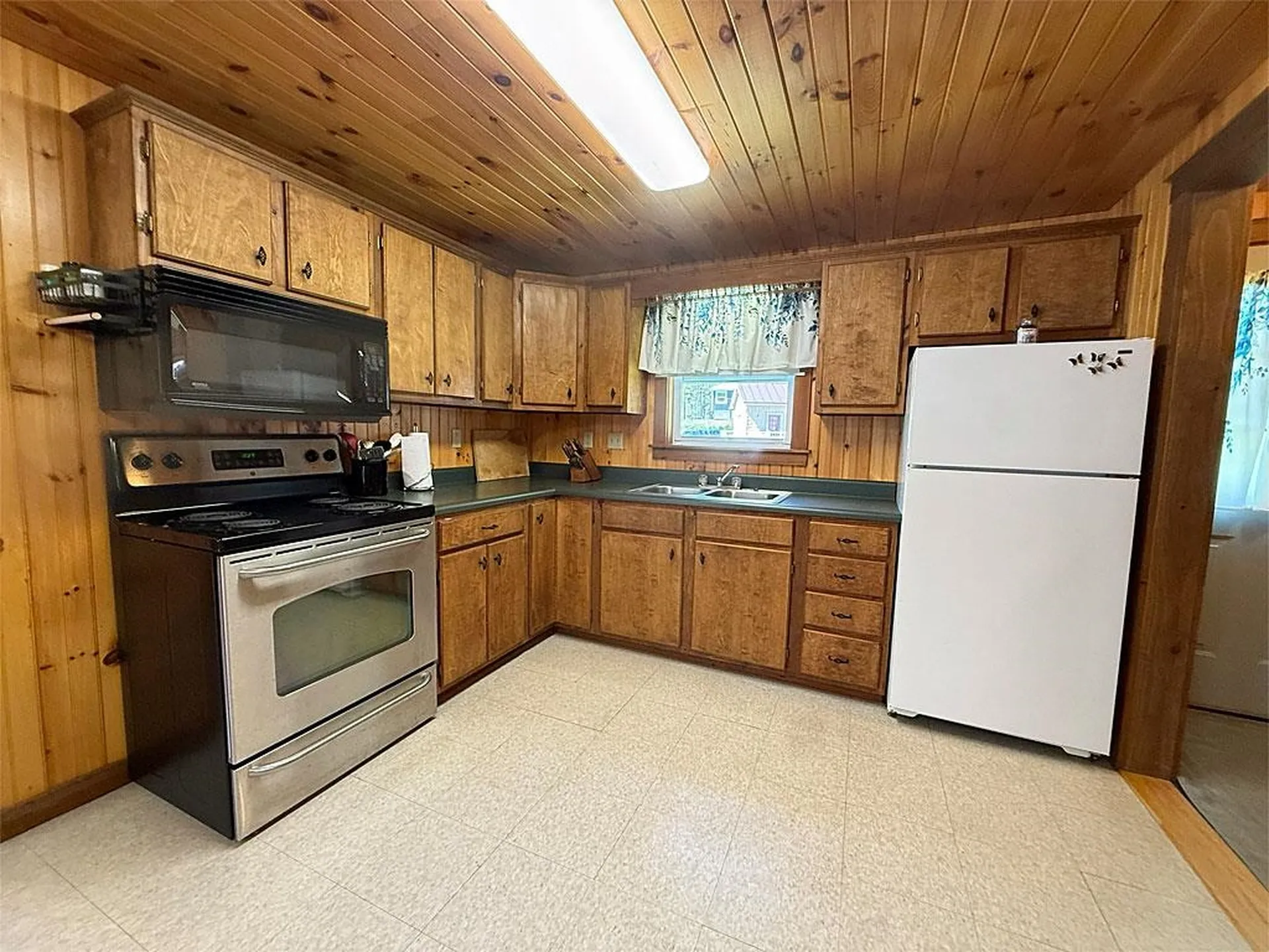 845 Burr Pond Road Sudbury VT 05733