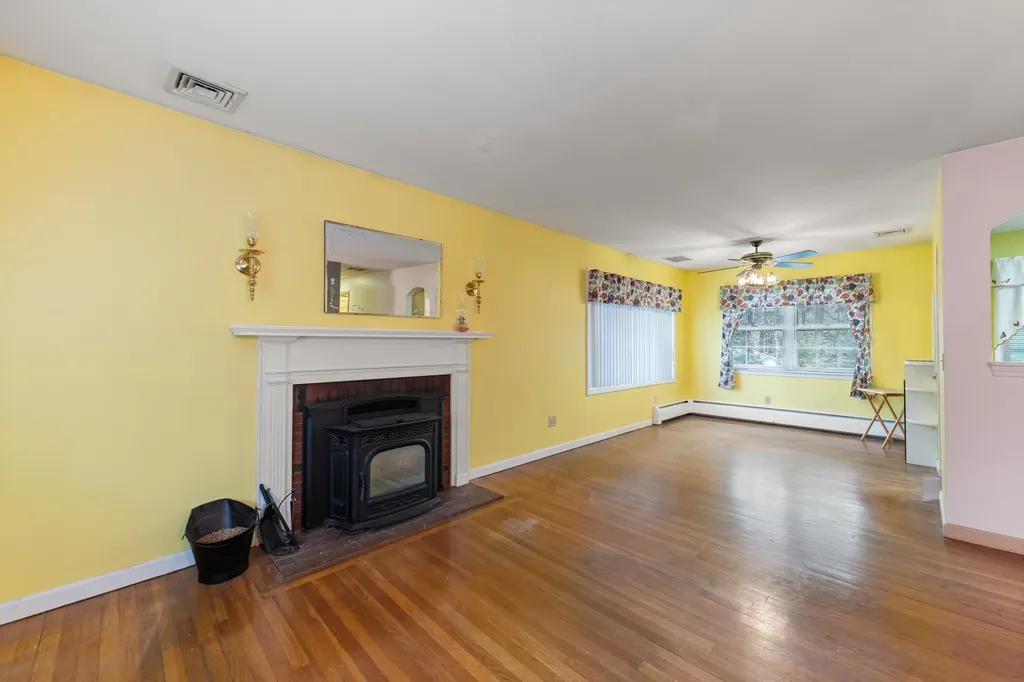 191 Worfield Circle Bristol NH 03222