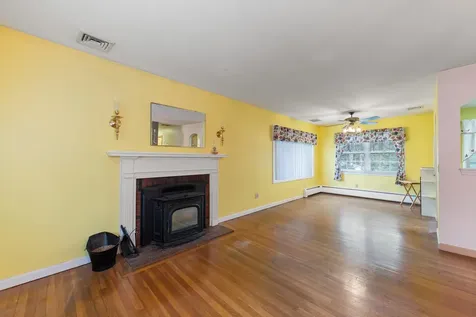 191 Worfield Circle Bristol NH 03222