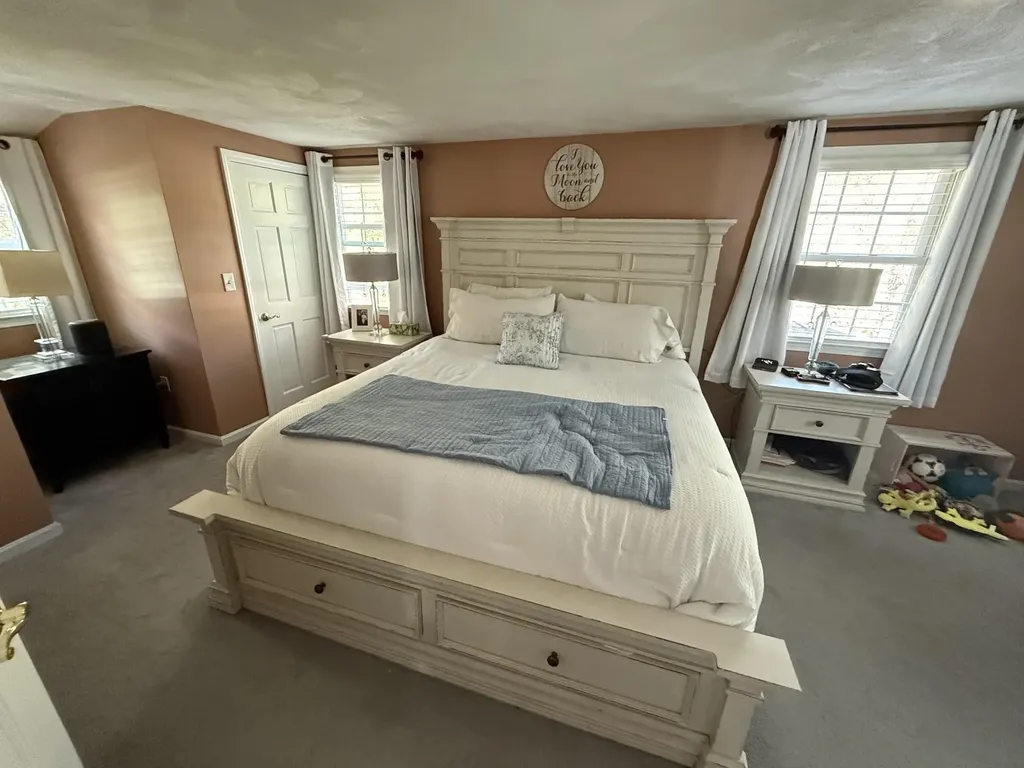 190 Wyndridge Circle Pelham NH 03076