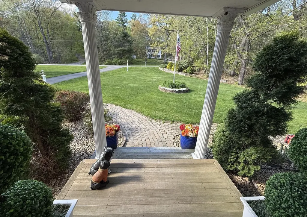 190 Wyndridge Circle Pelham NH 03076