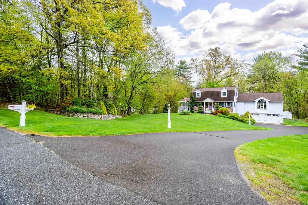190 Wyndridge Circle Pelham NH 03076