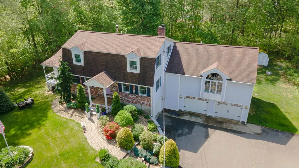 190 Wyndridge Circle Pelham NH 03076