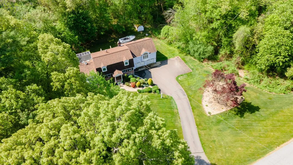 190 Wyndridge Circle Pelham NH 03076
