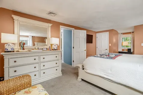 190 Wyndridge Circle Pelham NH 03076