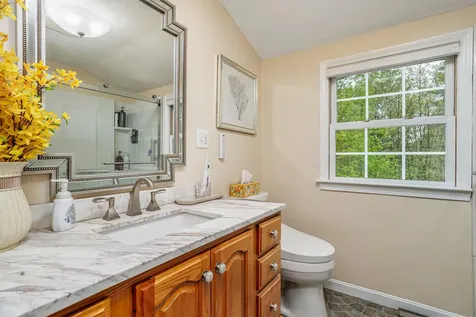190 Wyndridge Circle Pelham NH 03076