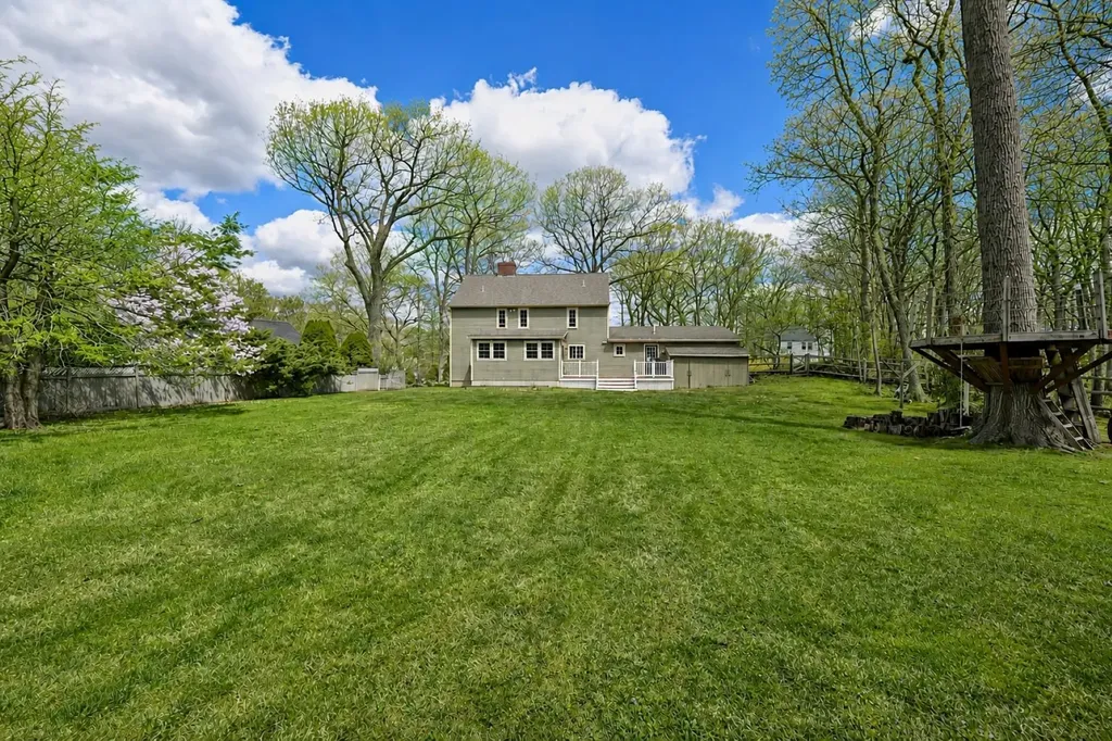 5 Wavecrest Circle York ME 03909