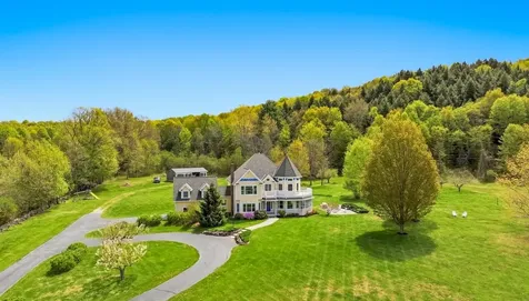 302 Ledge Hill Drive Georgia VT 05478