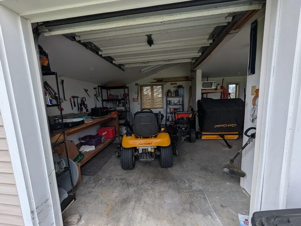 913 N End W Road North Hero VT 05474
