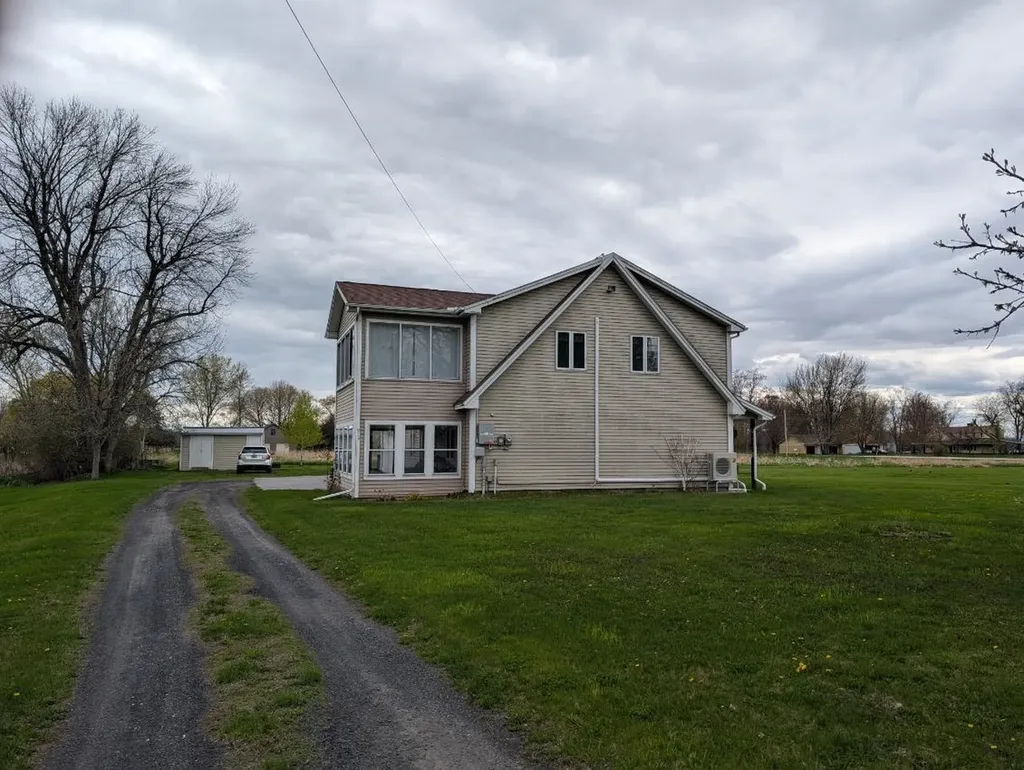 913 N End W Road North Hero VT 05474