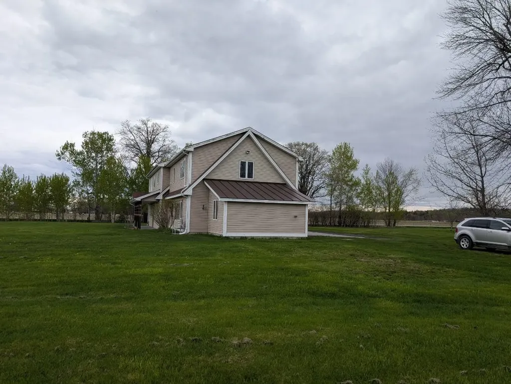 913 N End W Road North Hero VT 05474