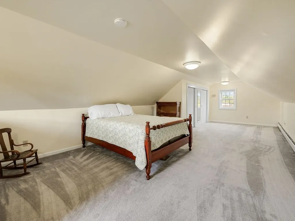 2 Iris Street Essex VT 05452
