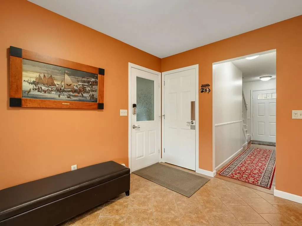 2 Iris Street Essex VT 05452