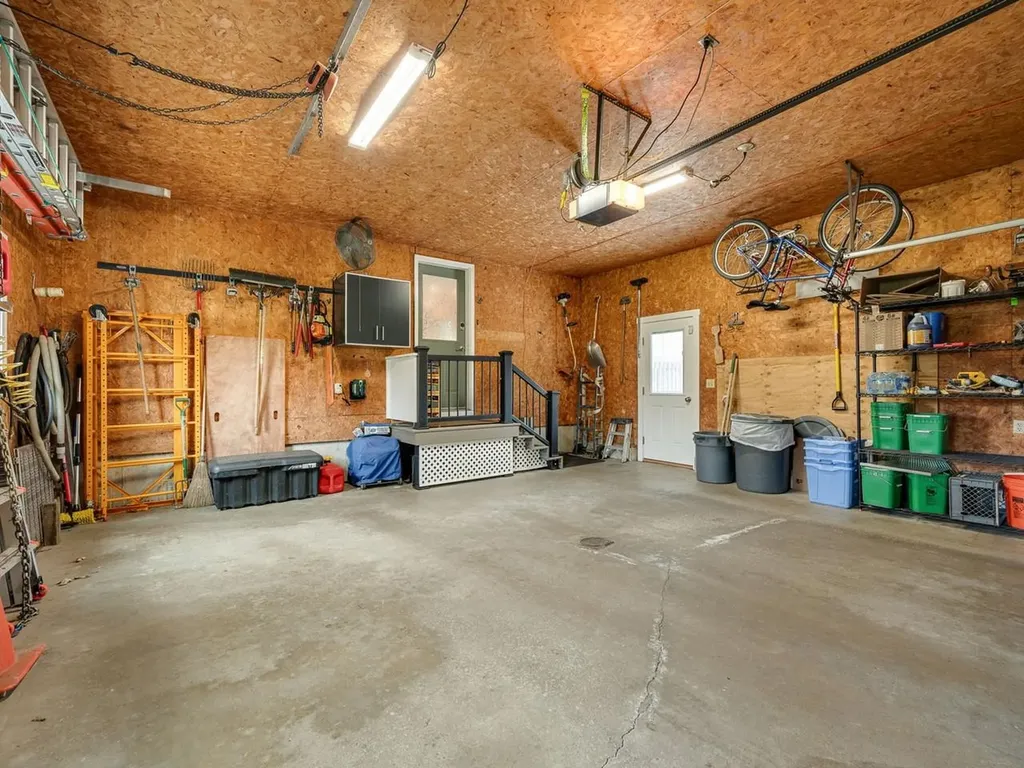 2 Iris Street Essex VT 05452