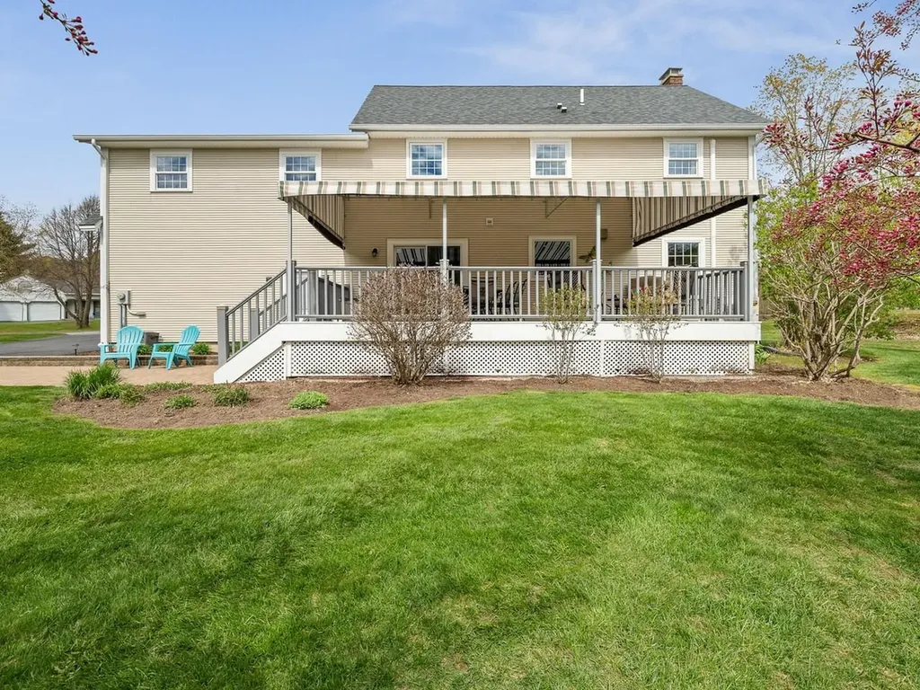 2 Iris Street Essex VT 05452