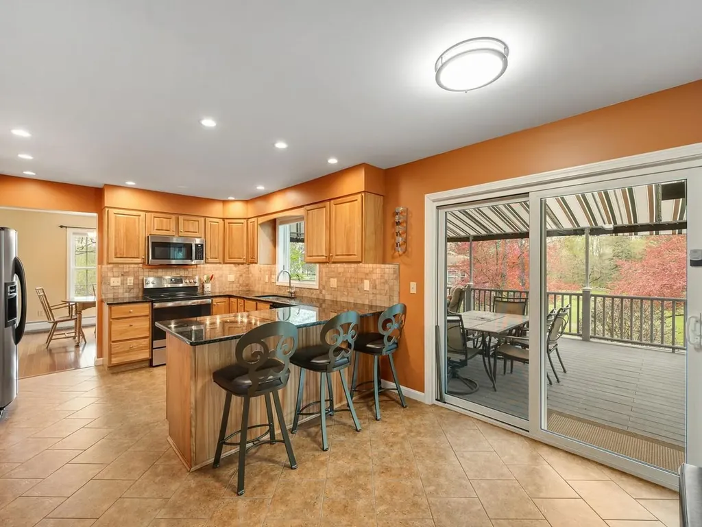 2 Iris Street Essex VT 05452