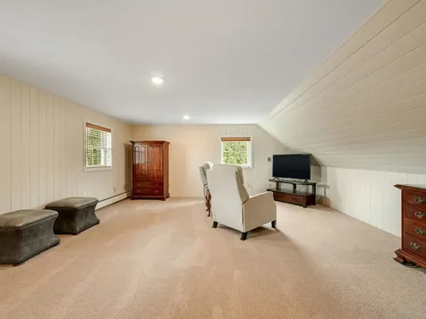 2 Iris Street Essex VT 05452