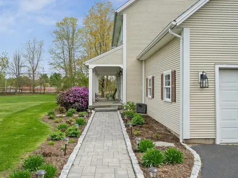 2 Iris Street Essex VT 05452