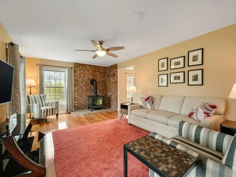 2 Iris Street Essex VT 05452