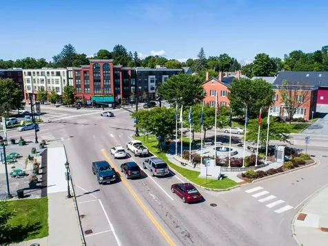 2 Iris Street Essex VT 05452