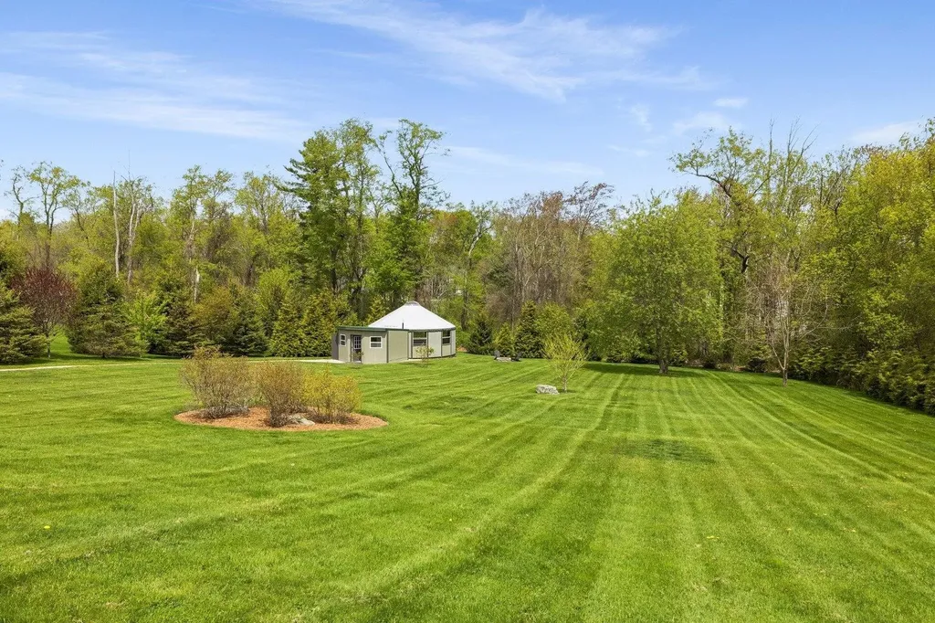 95 Willowbrook Avenue Stratham NH 03885