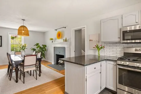 95 Willowbrook Avenue Stratham NH 03885