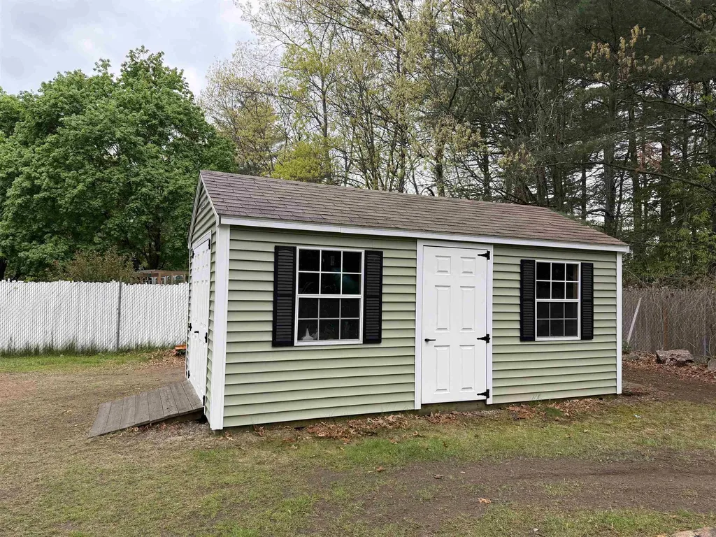 34 B Street Hudson NH 03053