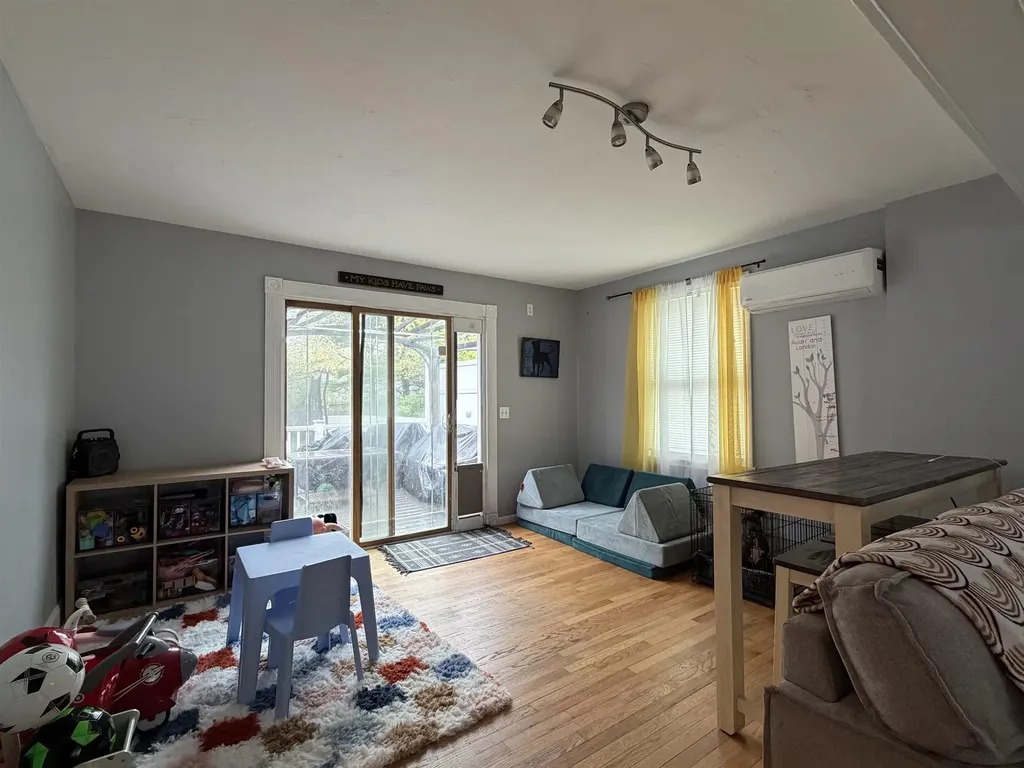 34 B Street Hudson NH 03053