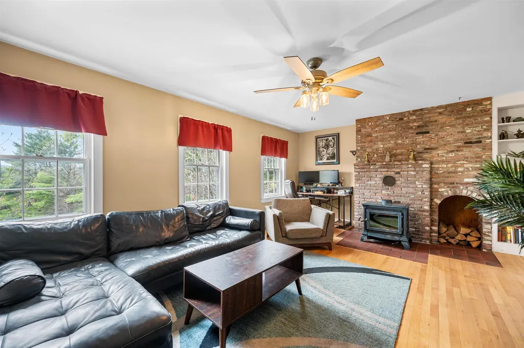 92 Coolidge Circle St. Johnsbury VT 05819
