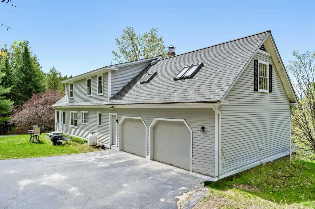 92 Coolidge Circle St. Johnsbury VT 05819
