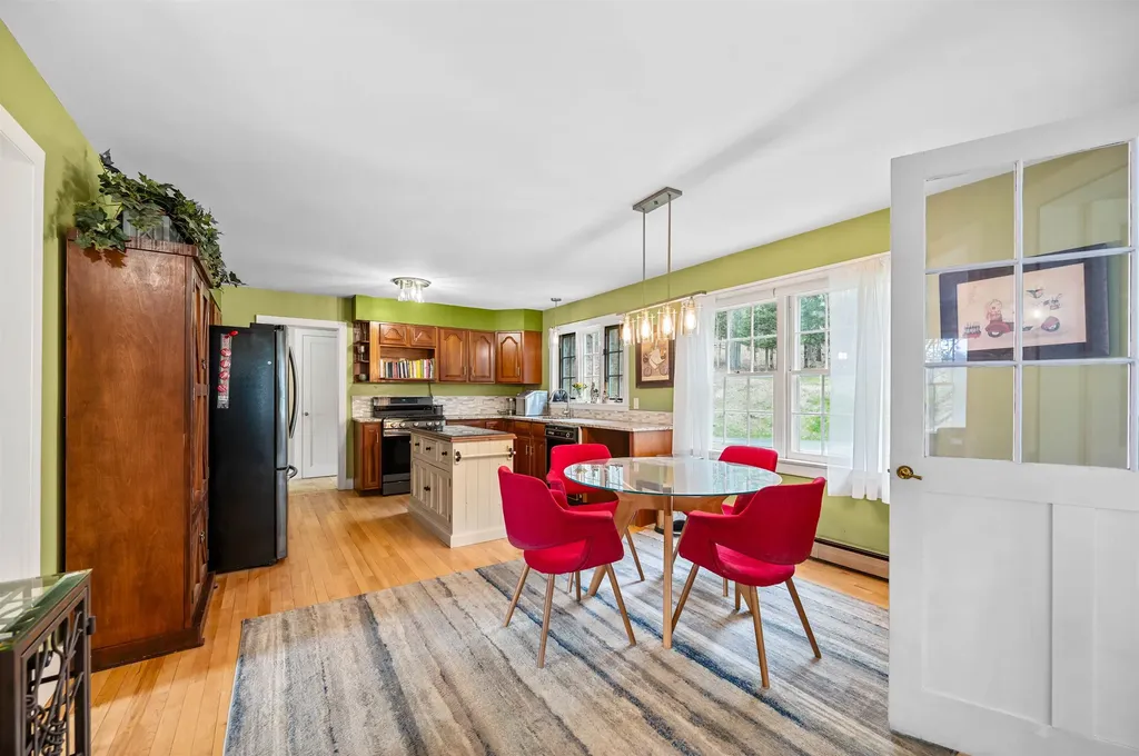 92 Coolidge Circle St. Johnsbury VT 05819