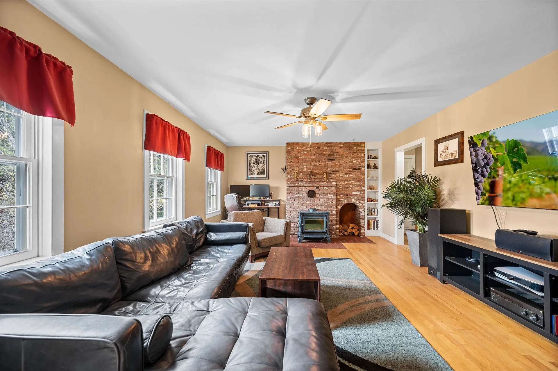 92 Coolidge Circle St. Johnsbury VT 05819