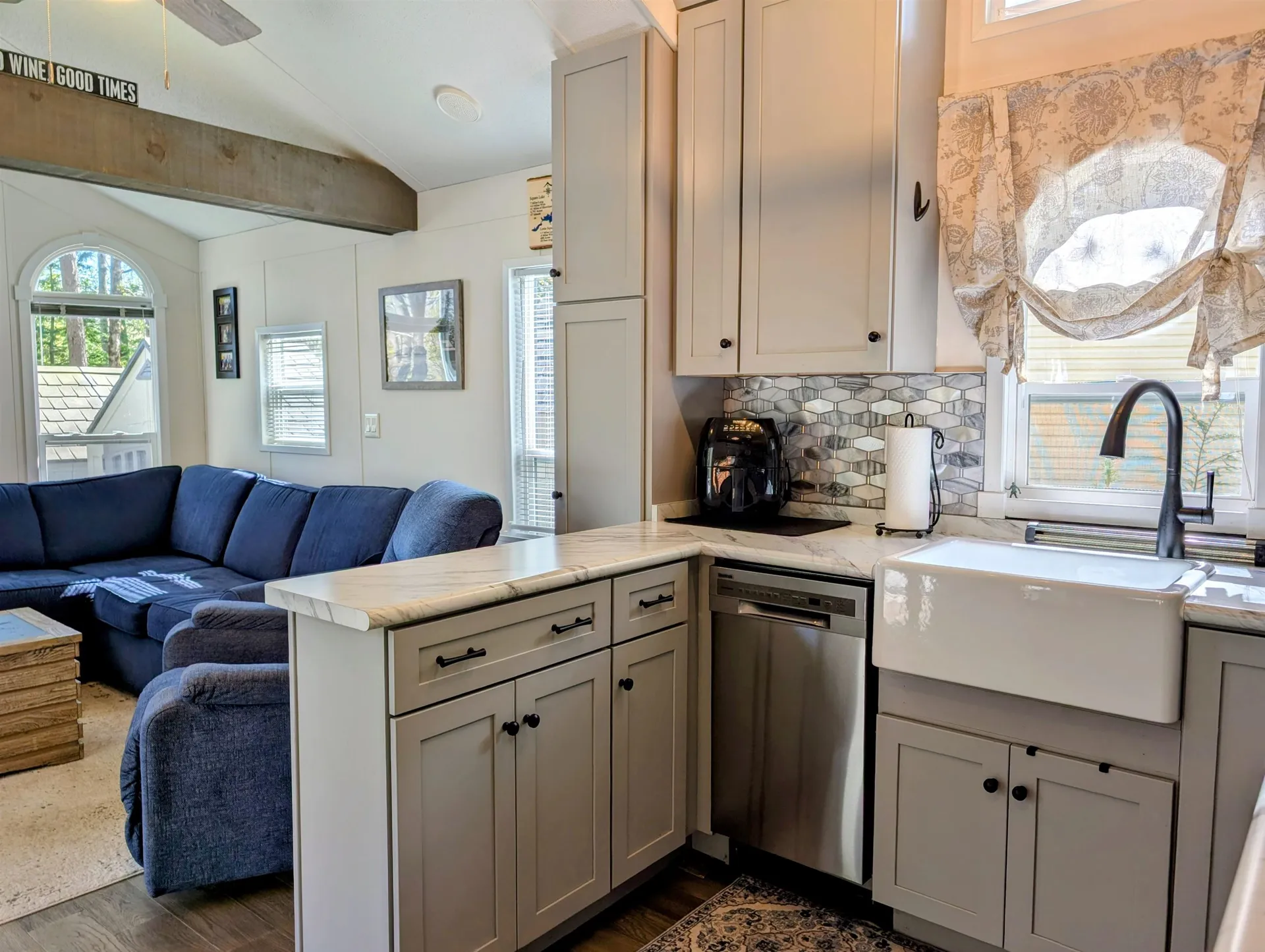 8 Boulders Road Holderness NH 03245