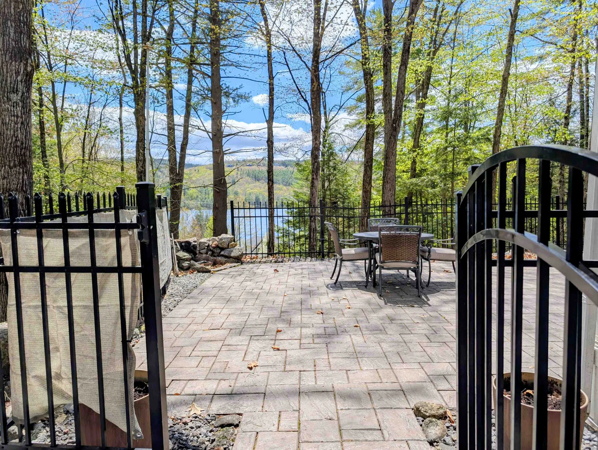 8 Boulders Road Holderness NH 03245