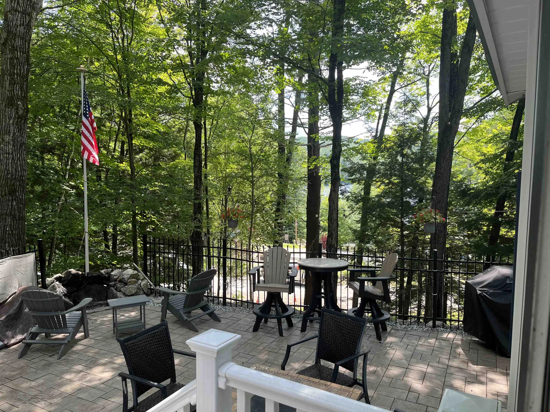 8 Boulders Road Holderness NH 03245