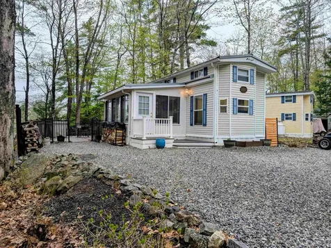 8 Boulders Road Holderness NH 03245