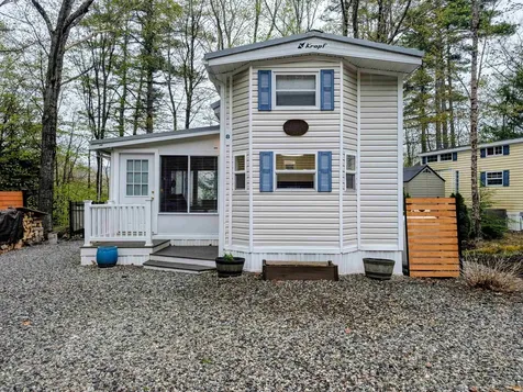 8 Boulders Road Holderness NH 03245