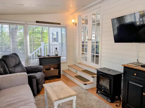 8 Boulders Road Holderness NH 03245