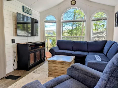 8 Boulders Road Holderness NH 03245